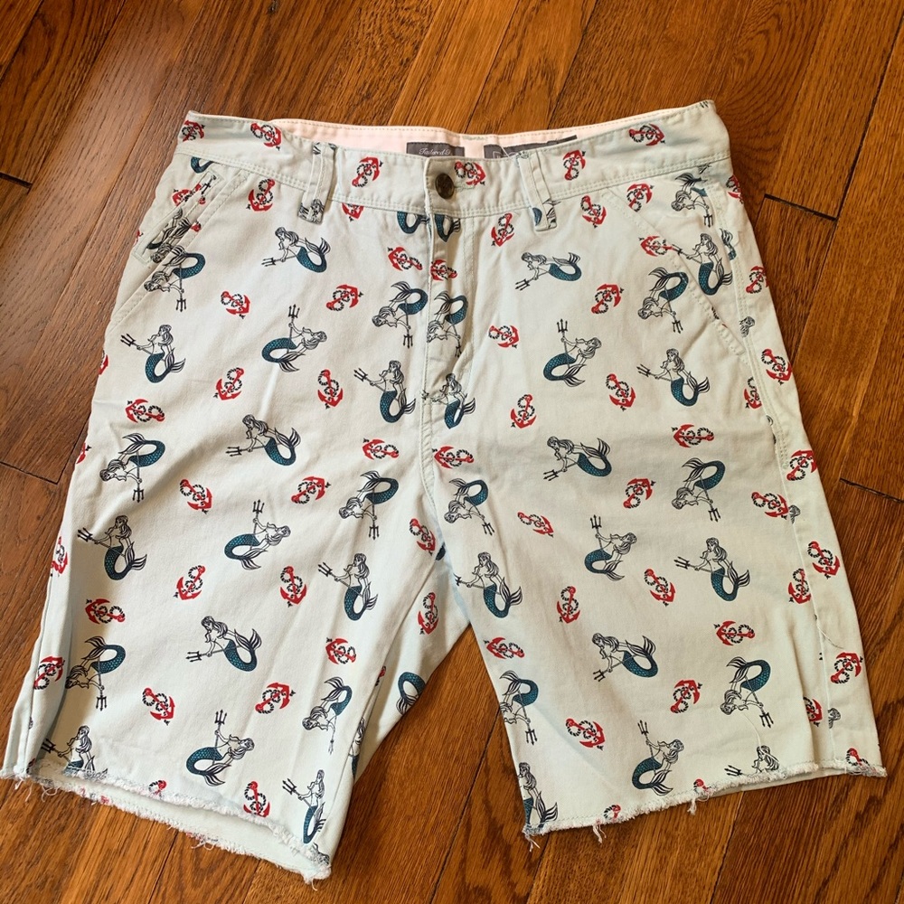 Men’s Mermaid Shorts Size 33